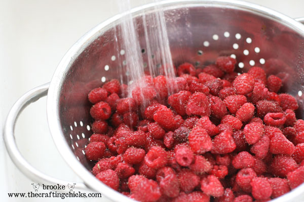 rinsing-the-raspberries