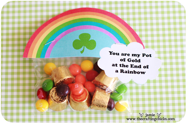 St. Patrick's Day rainbow Treat Topper with treats in a bag.