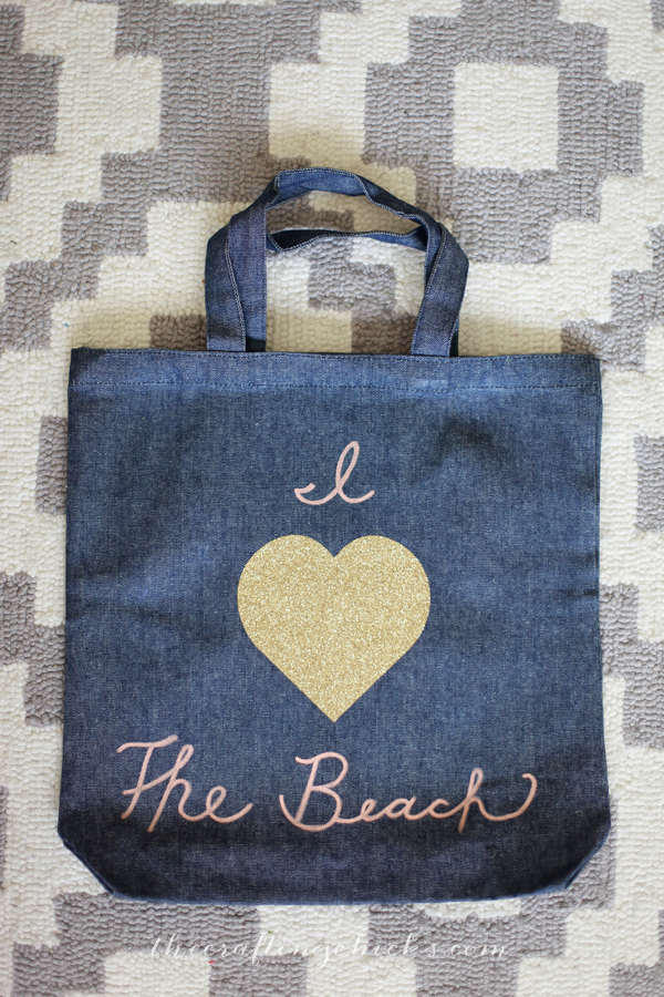 Easy Summer Beach Bag - The Crafting Chicks