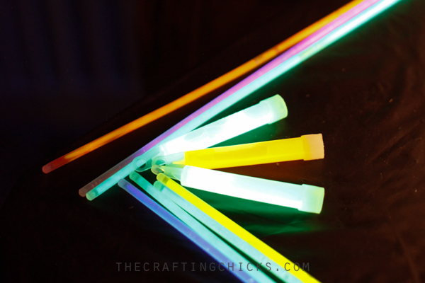 White 9 Glow Straws