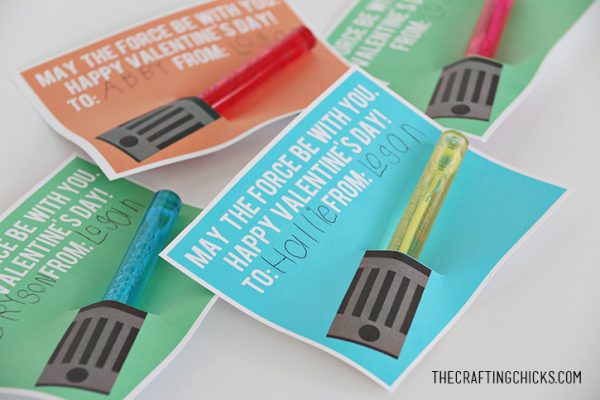 Star Wars Lightsaber Bubble Wand Valentines - The Crafting Chicks