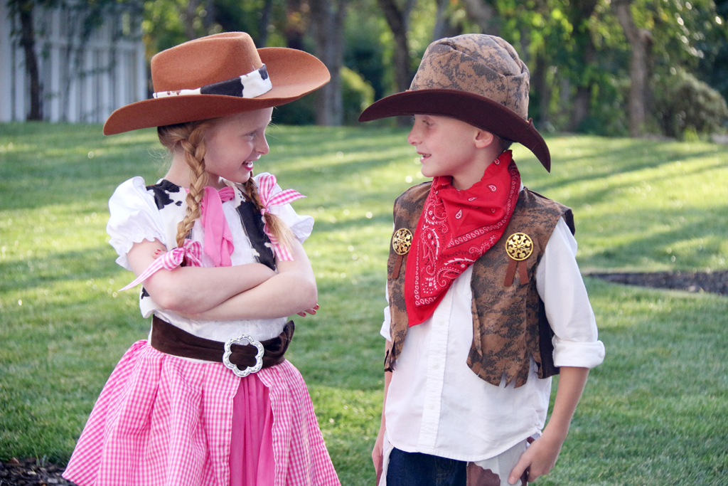 Boy Girl Twin Costume Idea-Cowgirl and Cowboy