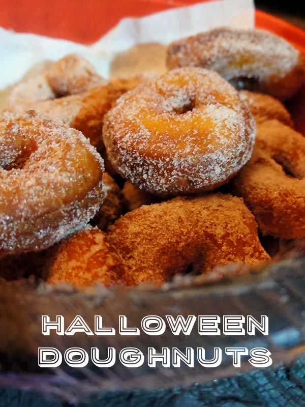 35 Halloween Party Food Ideas - Appetizers, snacks, treats, desserts, pizzas and drinks for your school, family or preschool Halloween party! 