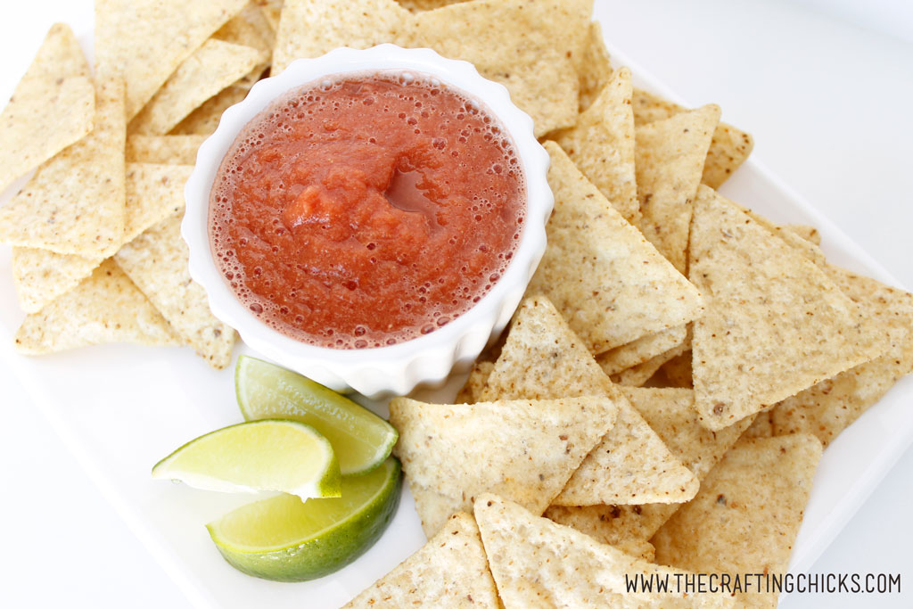 https://thecraftingchicks.com/wp-content/uploads/2017/02/Easiest-Blender-Salsa-Recipe5.jpg