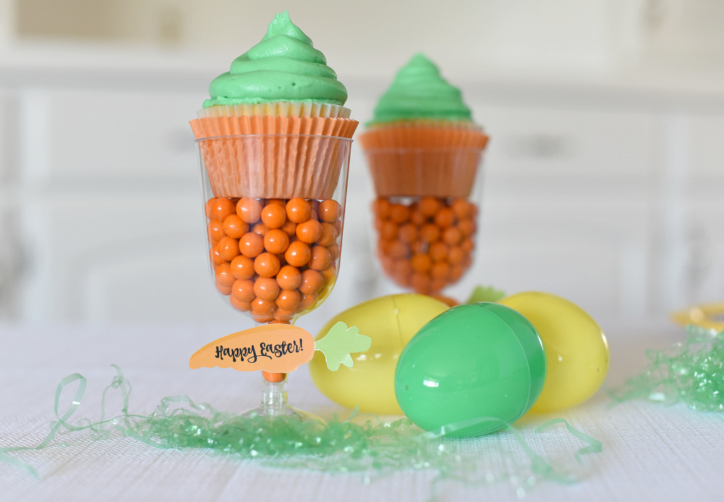 Cute Easter Carrot Cupcakes-super easy to make and fun for an Easter table or gift!