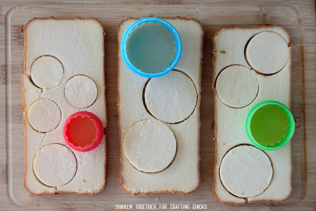 Mini No Bake Wedding Cakes start with slices of frozen pound cake and cookie cutters!
