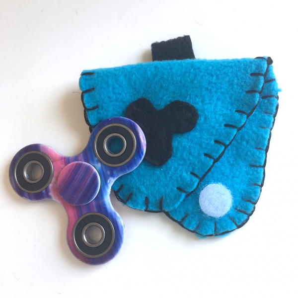 Fidget Spinner Case Kids Craft - The Crafting Chicks