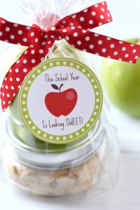 Caramel Apple Teacher Gift Idea - The Crafting Chicks