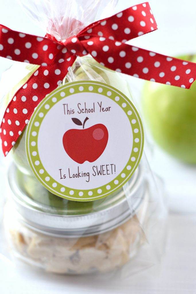 Caramel Apple Teacher Gift Idea - The Crafting Chicks
