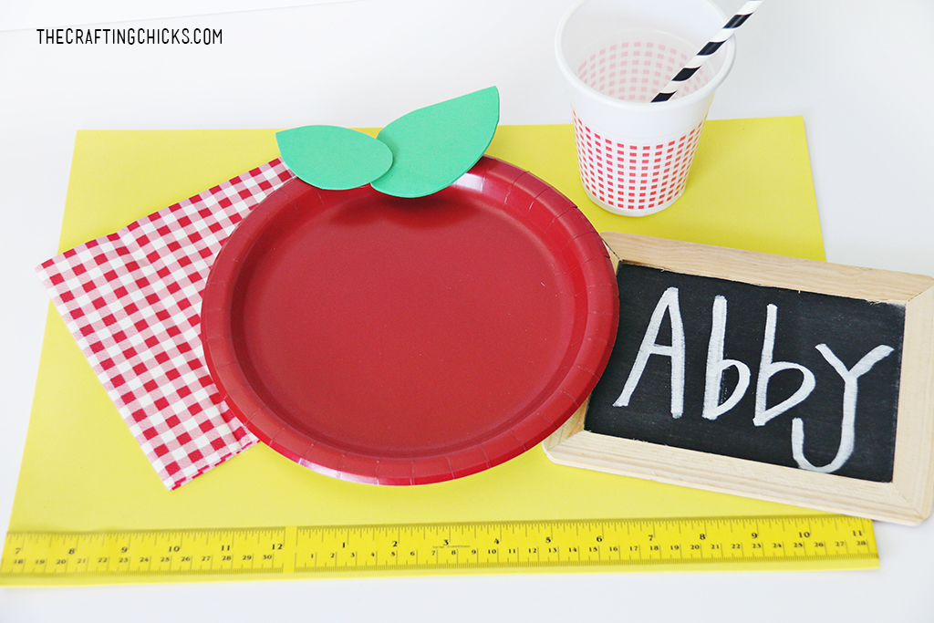 apple themed place settings for a back to school breakfast, lunch, dinner
