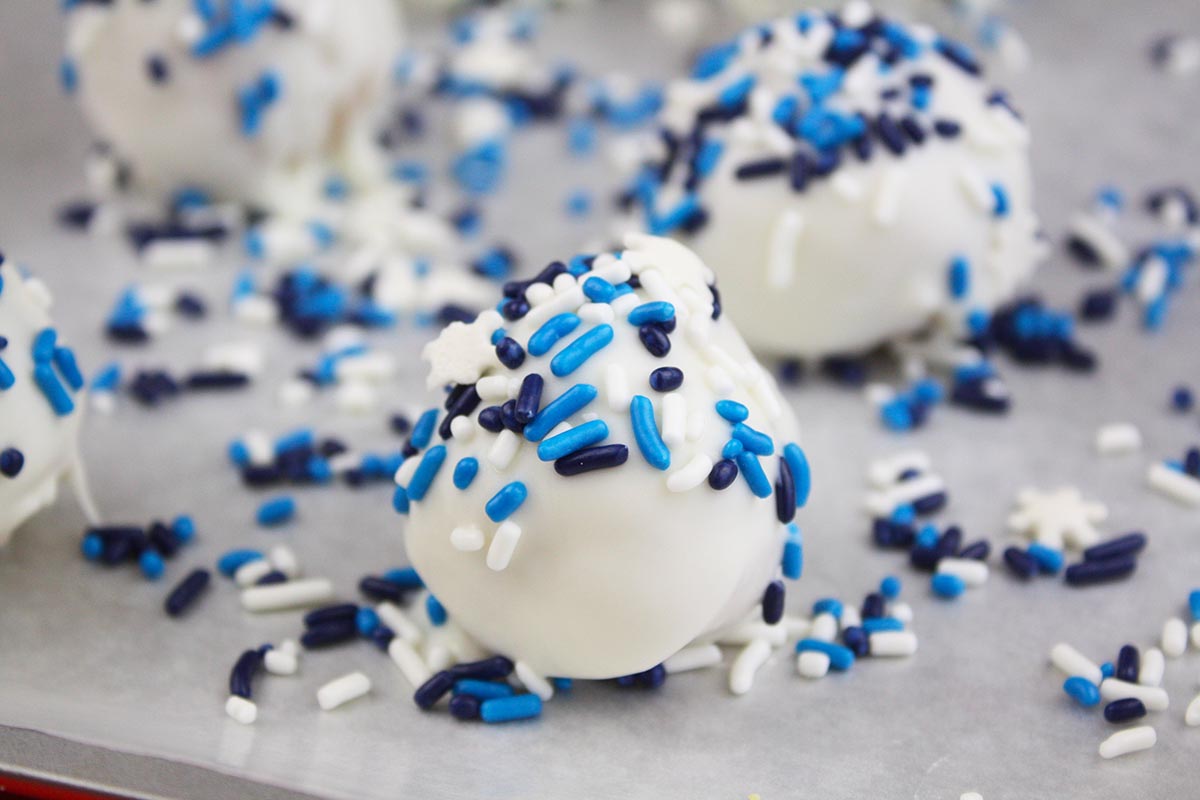 Sugar Cookie Snowball Truffles- The Crafting Chicks