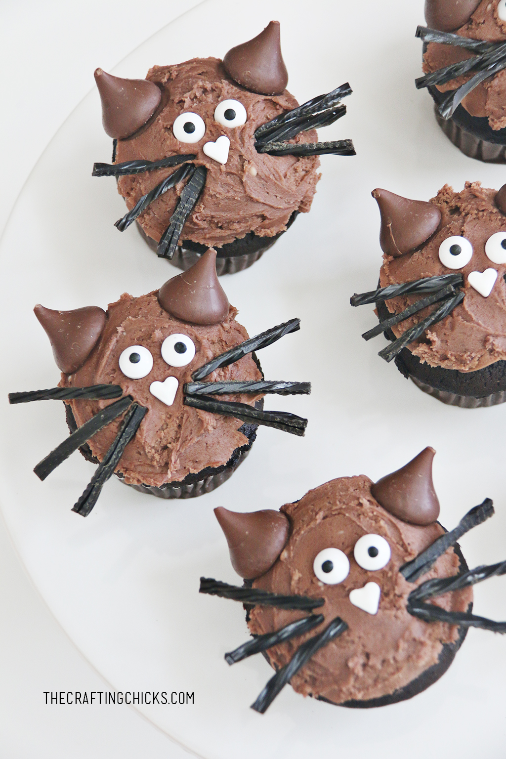 DIY Cat Cupcakes for Halloween - The Crafting Chicks