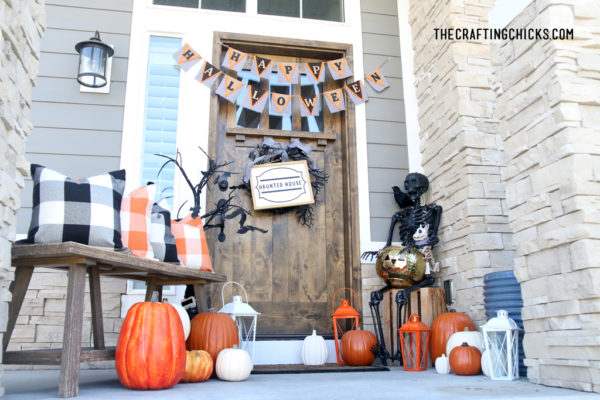 Cute and Spooky Halloween Porch - The Crafting Chicks
