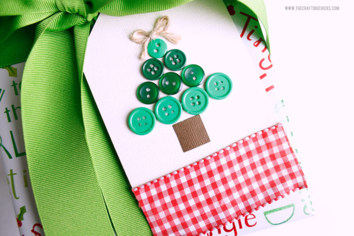 Button Christmas Tree Gift Tag - The Crafting Chicks